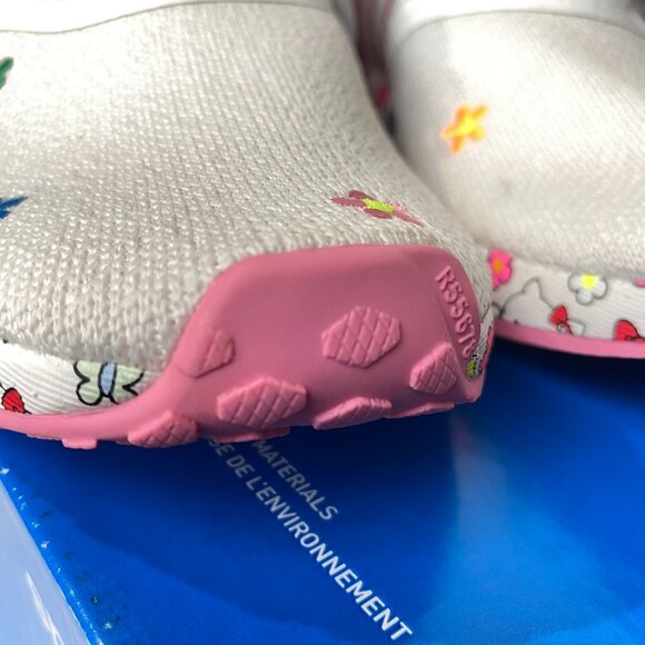 Size 6.5 Hello Kitty Adidas Originals NMD R1 White Pink IE8289 - Picture 9 of 16